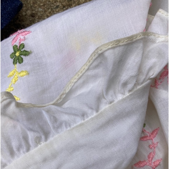 Alice Stuart Embroidered Button-Up Ruffly Top - Picture 8 of 13